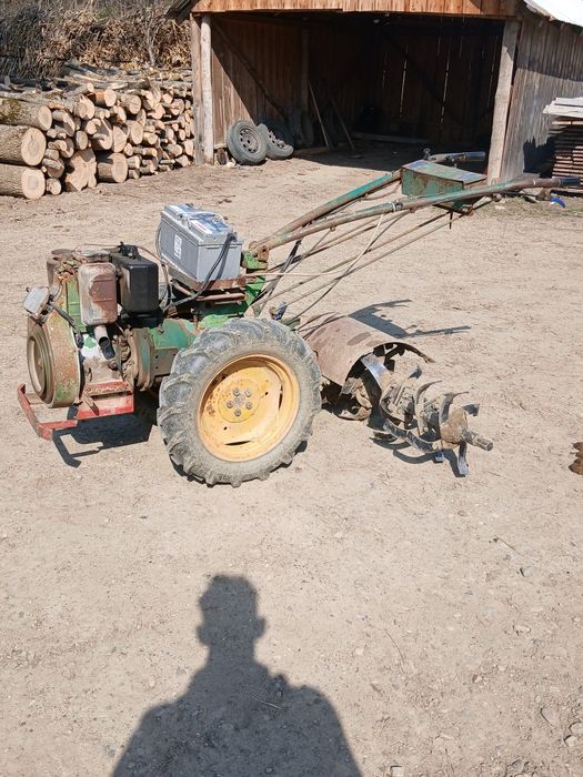 Vând motocultor 16 cp
