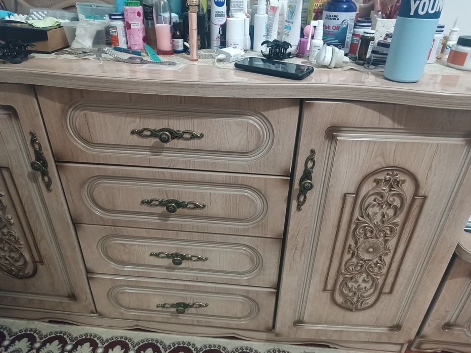 Спальный гарнитур