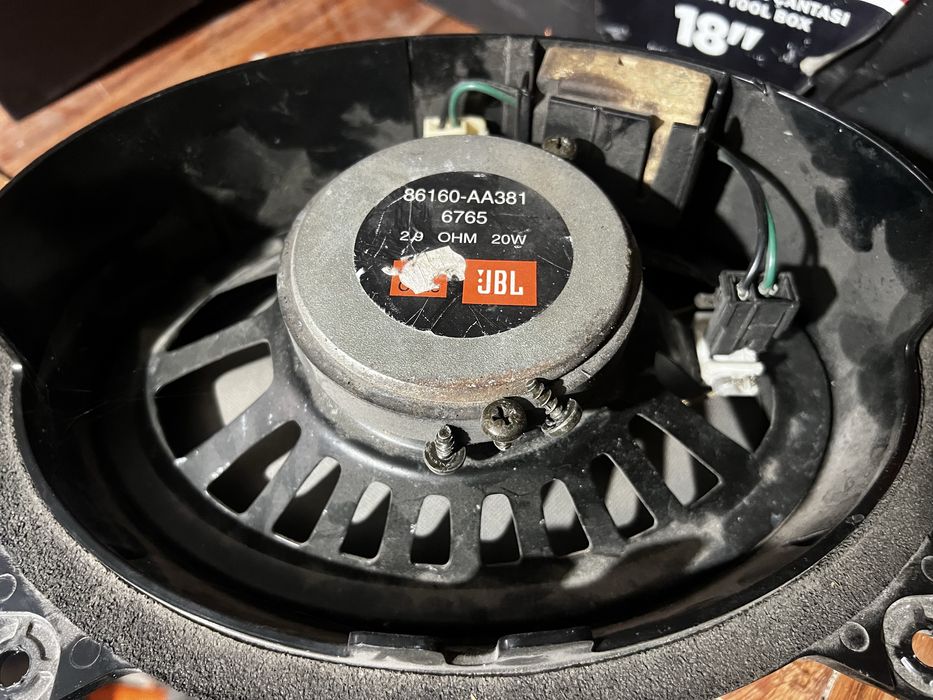 Калонка тойота камри 35