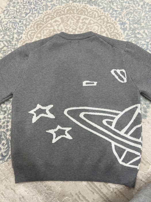 Свитер  Broken planet