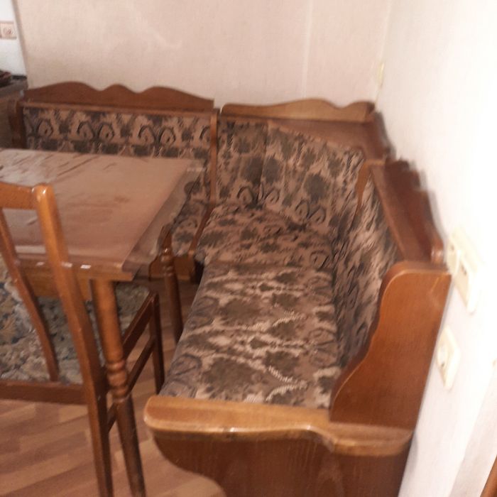Кухонный гарнитур и уголок