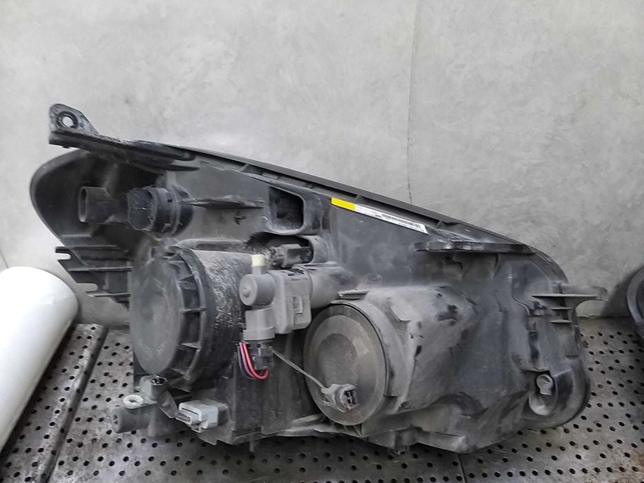 Far stanga nissan qashqai j10 facelift 26060br00b 1el01033511