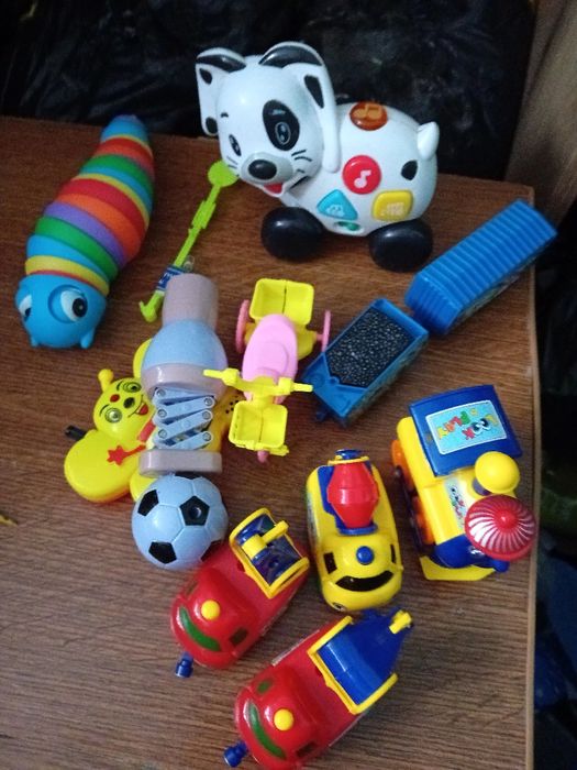 Lot jucarii la 20lei