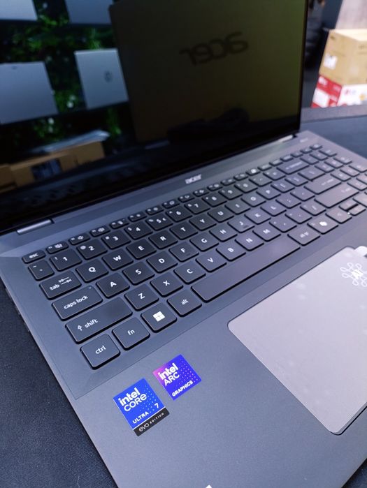 Acer Swift 16 Ai OLED