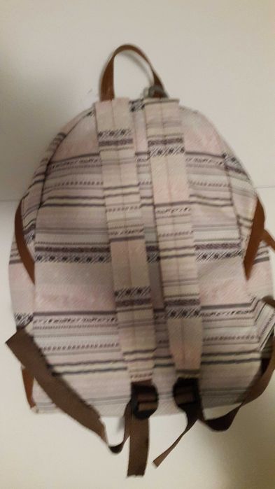 Нови спортни раници LC WAIKIKI