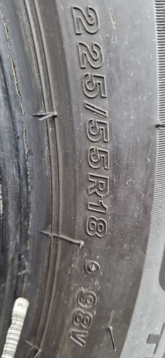 Vând cauciucuri de vară Bridgestone 225/55/R18