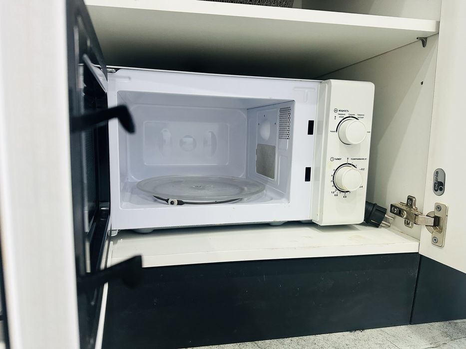 Продам микроволновую печь