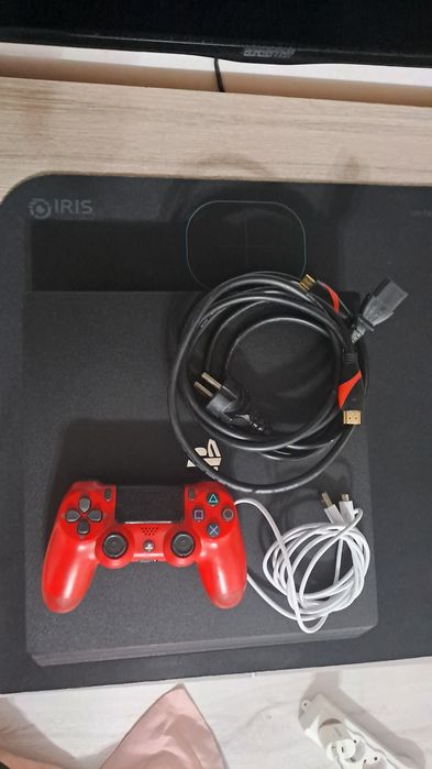 PS4 Pro,cu incarcator si hdmi