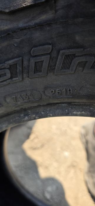 Гуми 2бр 215/75/15 - 1бр- 70 евро