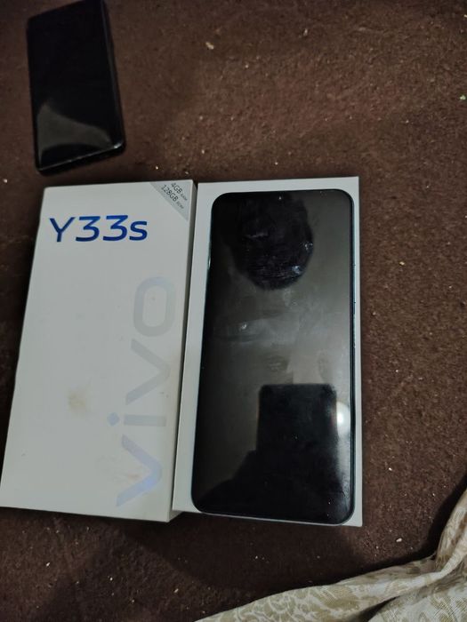 Vivo Y33s 4/128.