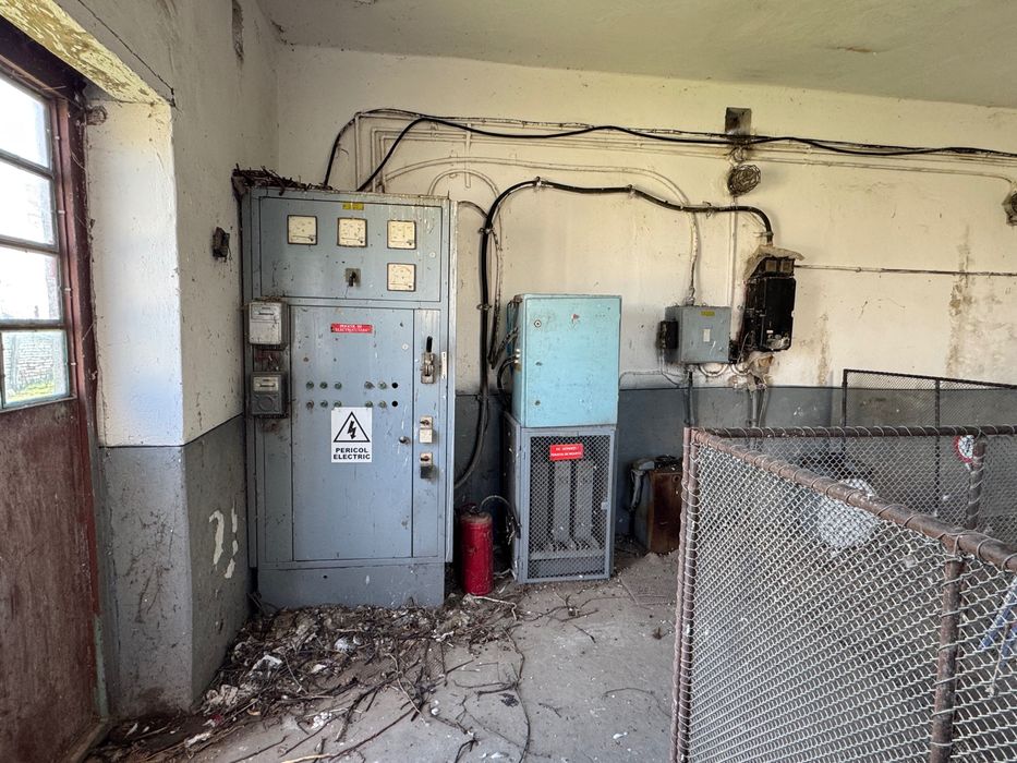 De vânzare – Moară grâu și porumb, complet echipată