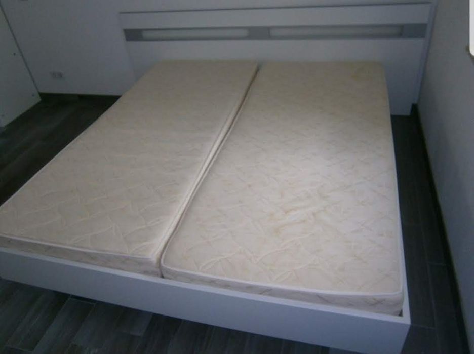 Легло / Спалня 180х200 с подматрачни рамки и матраци