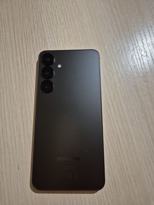 Продам смартфон самсунг s24 plus