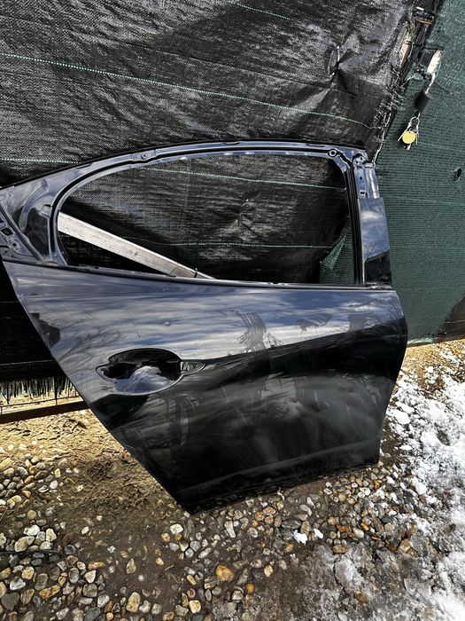 Ușă dreapya spate mazda 3.sedan.cod:bcjh72010..