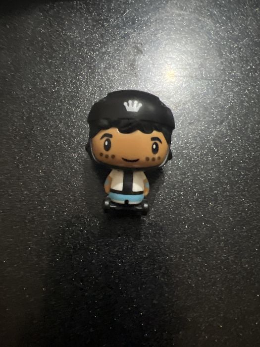 Kinder stranger oʻyinchoqi