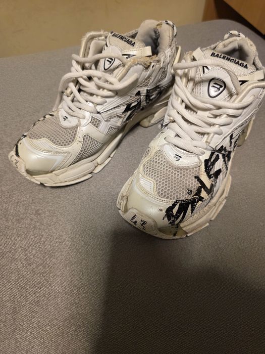 Balenciaga runner