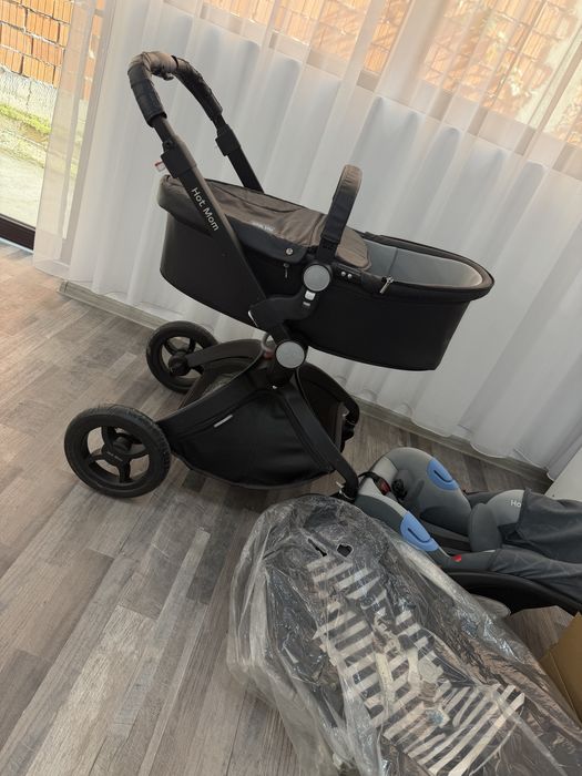 Ofer spre vanzare Carucior negru Hot Mom 3in1 Negociabil