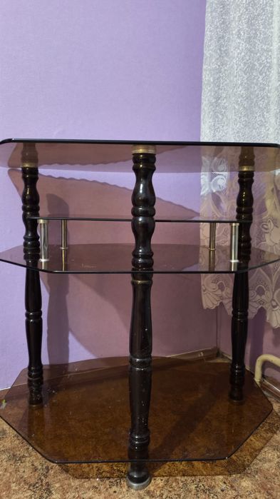 Блатной стеклянный стол