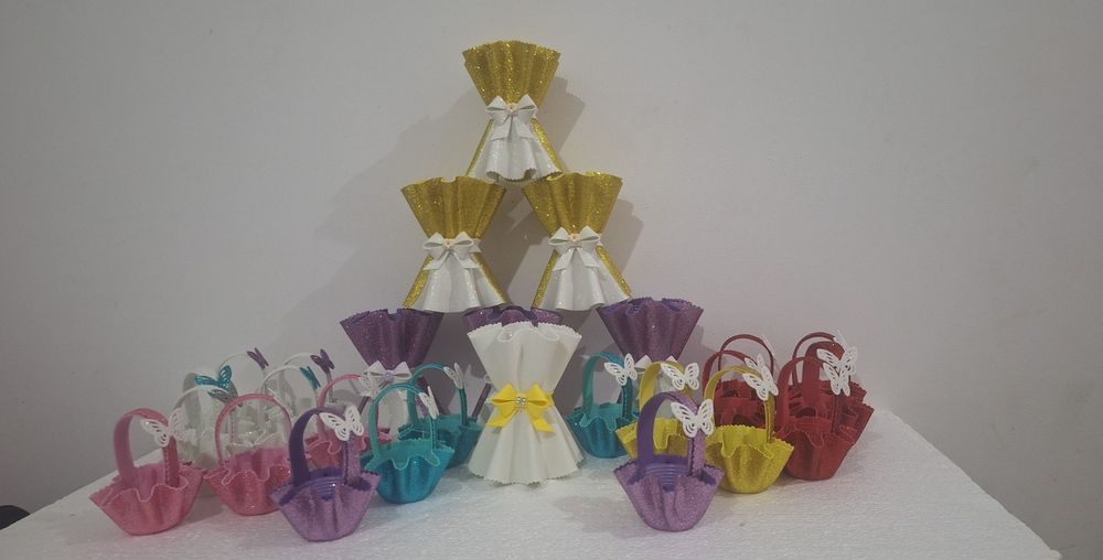 Vaze si cosulete pentru aranjamente