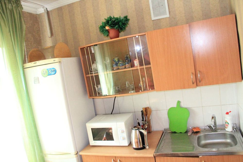 Сдам квартиру посуточно! Центр!