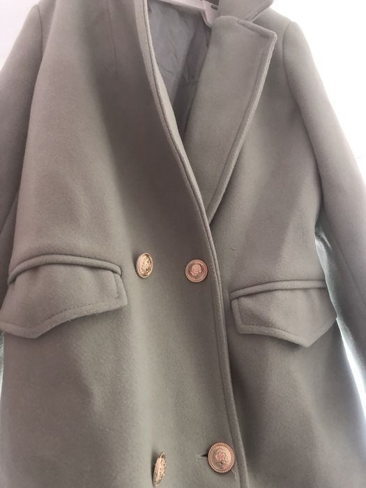 Продается пальто осень весна