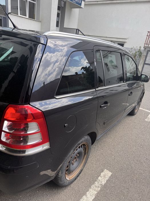 Opel Zafira B 2012