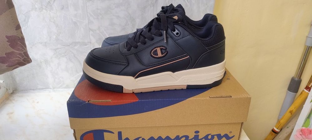 Маратонки CHAMPION ,номер 41;26 см