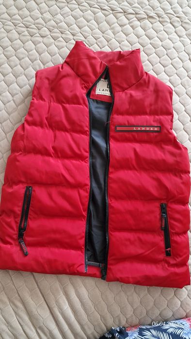 Продам жилетку на девочку