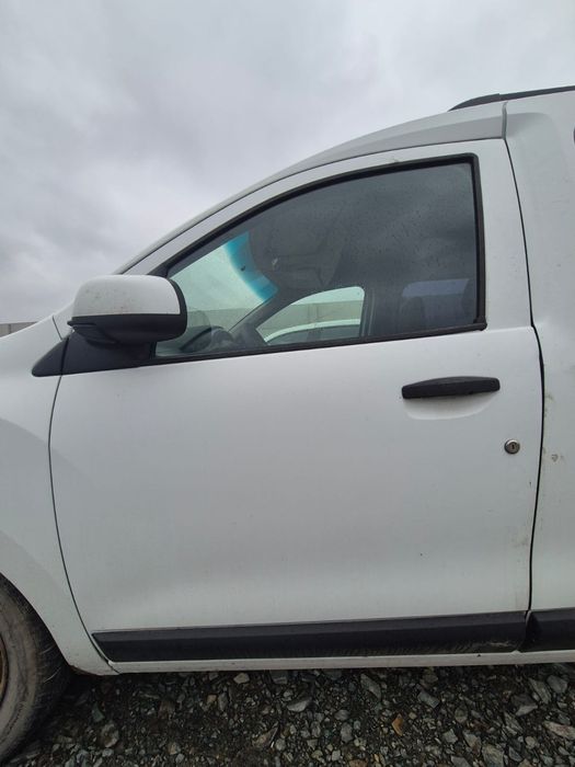 Dezmembrez Dacia Dokker 1.5 euro 5