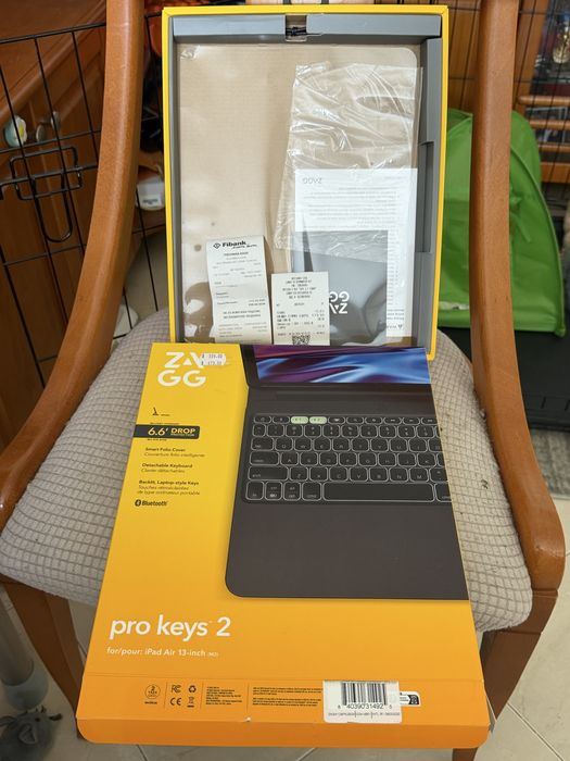 ZAGG PRO KEYS 2 wireless keyboard case for Ipad Pro13  M4 Black