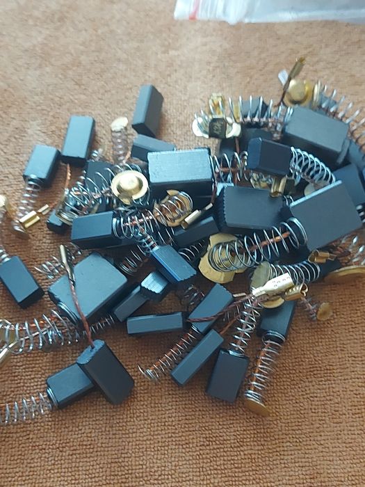 Продам щеки для электроинструмента