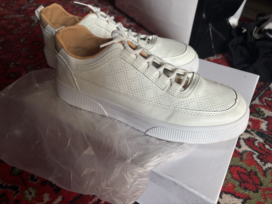 Продаю Кеды летние, легкие, дышашие