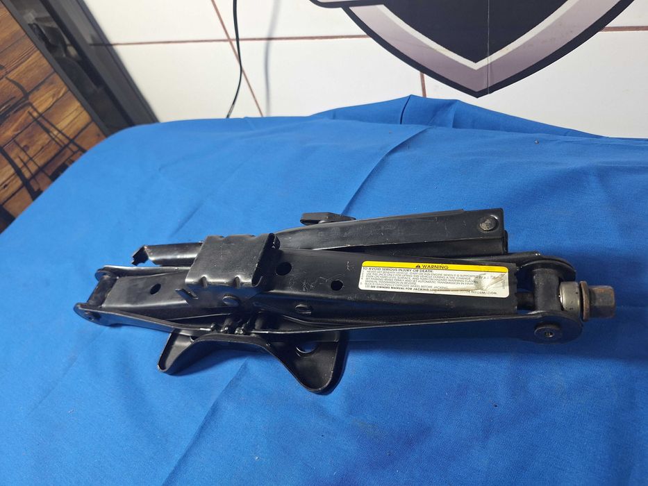 Cric AUTO OEM Chrysler - Chevrolet - Opel + Cheie Roti