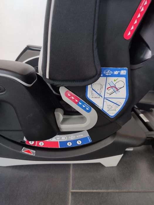 Scaun auto Graco Slimfit LX cu isofix pentru copii intre 0 și 36 kg