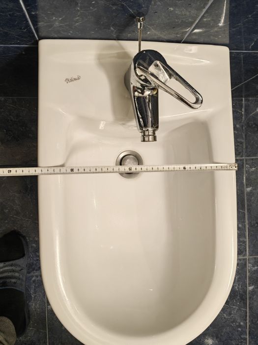 Биде Видима със смесител