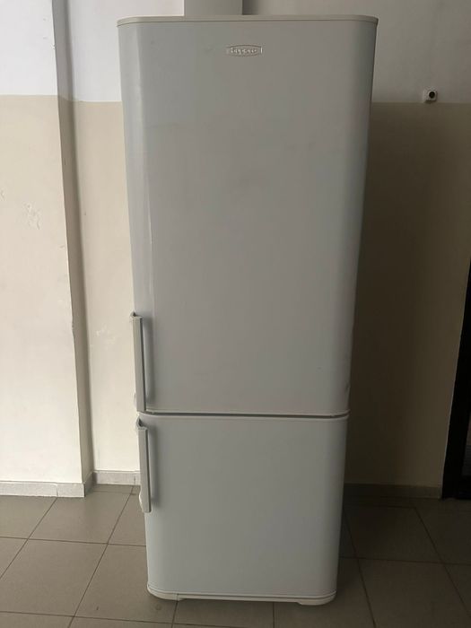 Холодильник Бирюса