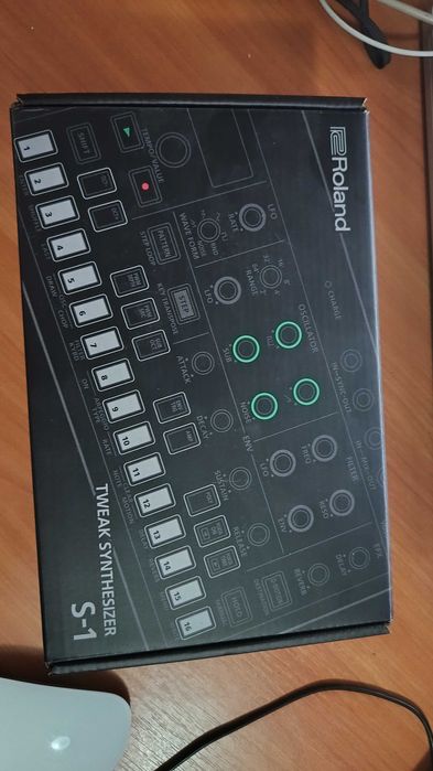 Roland S-1 Tweak Synthesizer