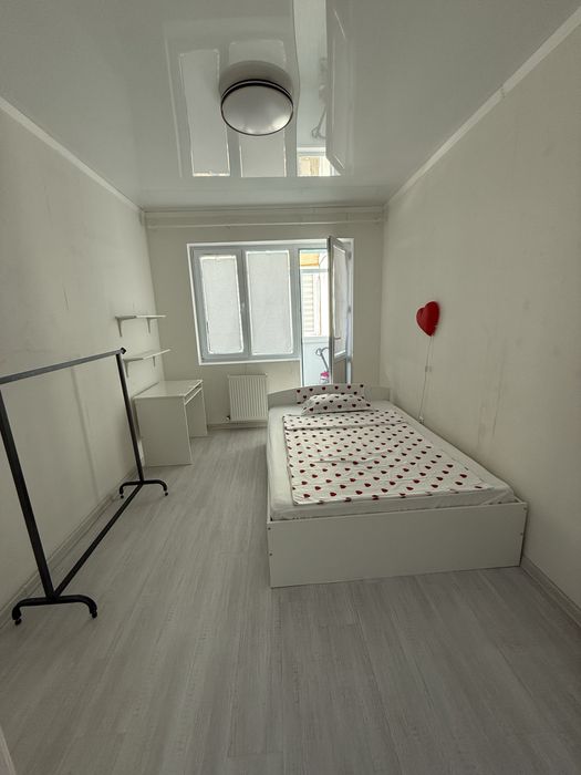 Кровать и стол икеа