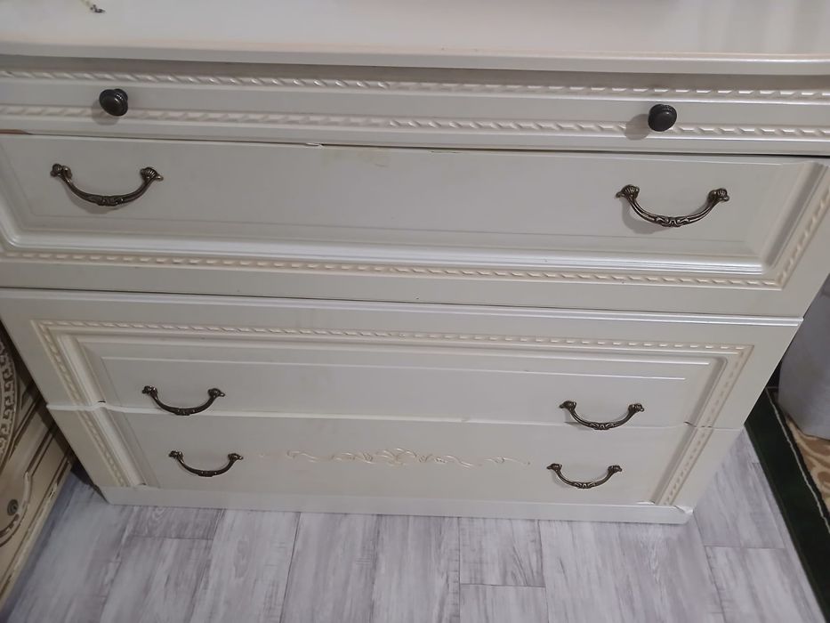 Спальный гарнитур