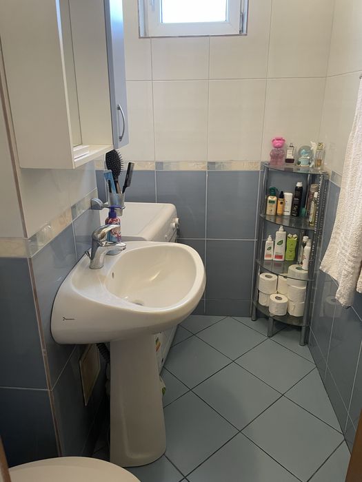 Birou vanzare la parter inalt