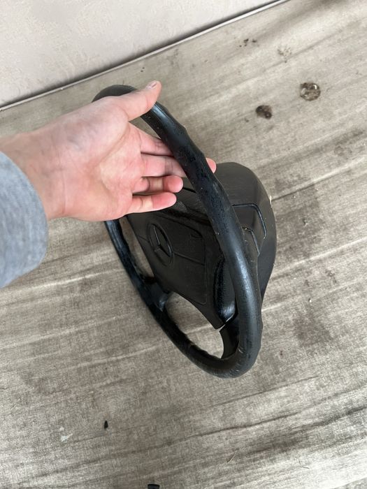 Руль Мерседес 124