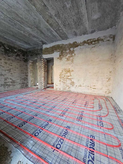 5 xonali 2,2sotixli kotejlar sotiladi.