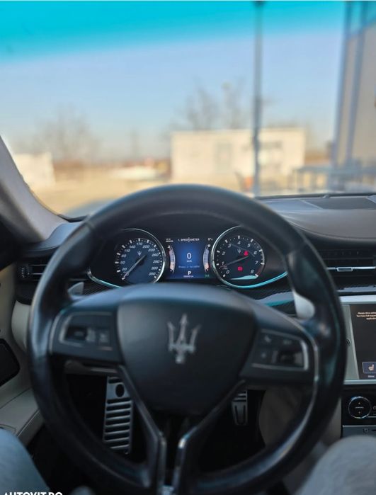 Maserati Quattroporte GTS v8 530 cp