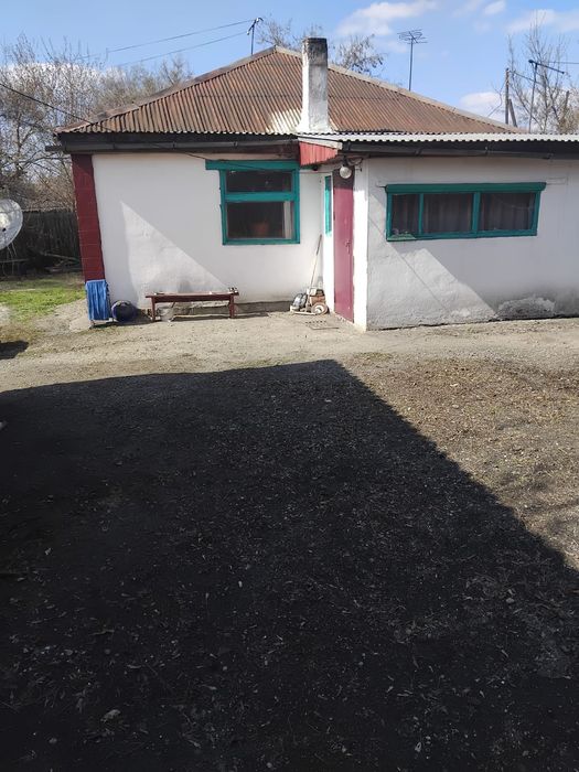 Срочно продам полдома