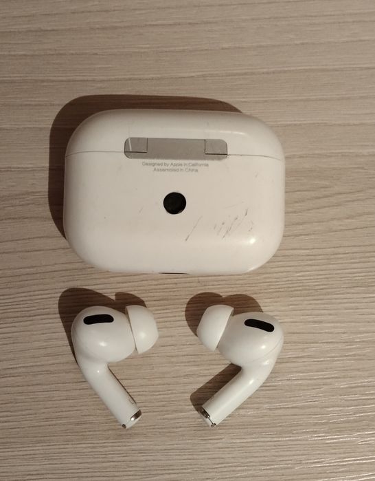 «Designed by Apple in California. Assembled in China»