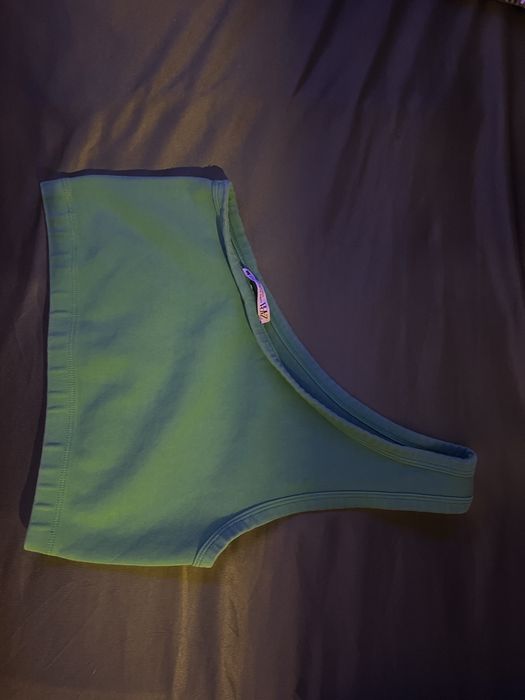 Зелен топ от зара