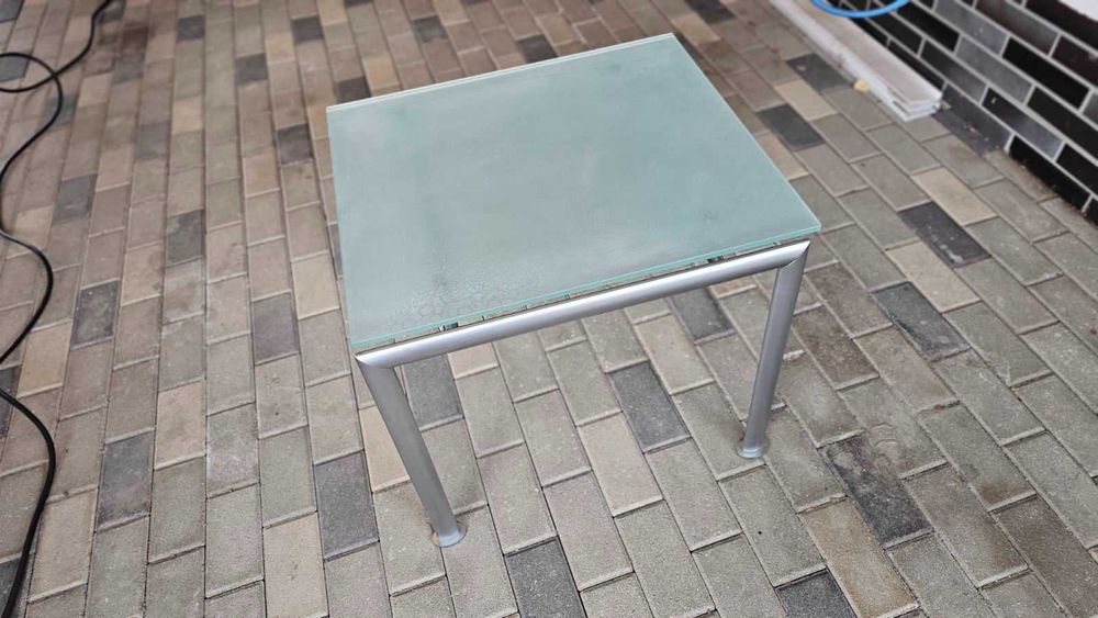 Оригинална италианска масичка с стъклен плот