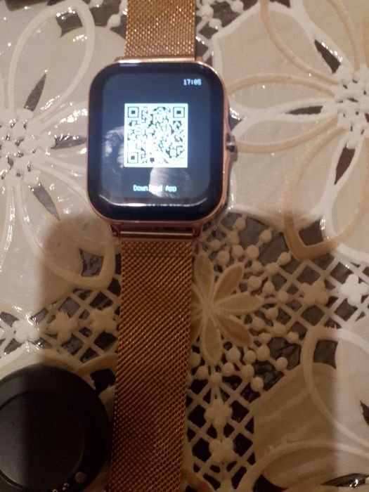 Продавам смарт часовник PROFIT