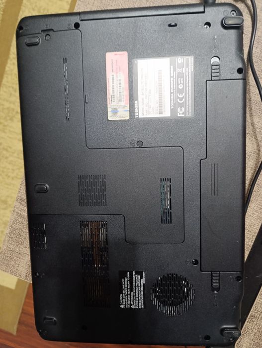 Ноутбук Toshiba satellite c660-27n  на запчасти или восстановление