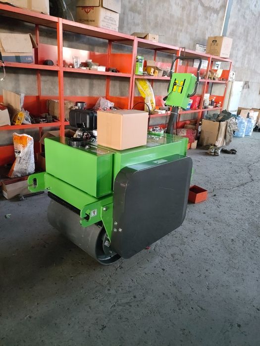 Дорожный вибро каток